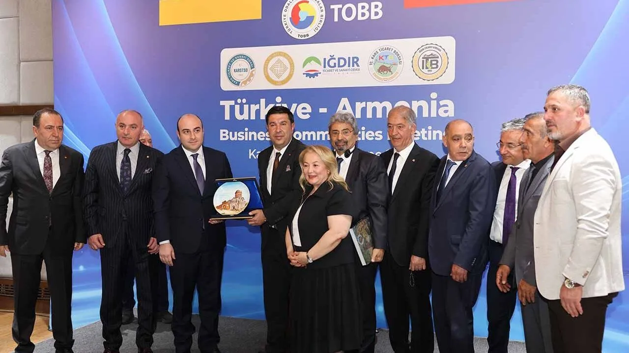 Tarihi Buluşma: Ermeni İş İnsanları 33 Yıl Sonra Kars'ta