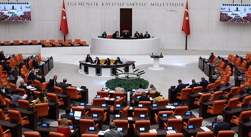 TBMM Genel Kurulunda Emekli Aylığı ve Nükleer Enerji Düzenlemesini İçeren Kanun Teklifinin İlk 7 Maddesi Kabul Edildi