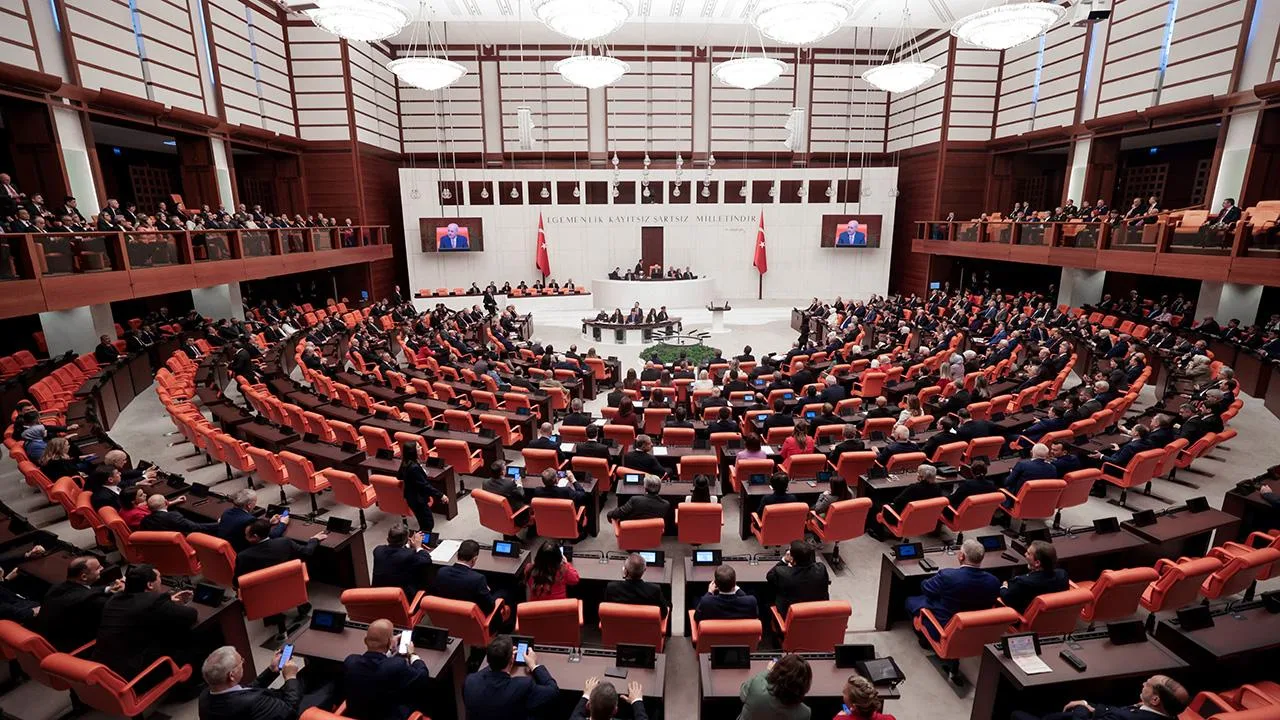 TBMM Gündeminde Yoğun Mesai: Milyonların Beklediği Yeni Kanun Talepleri Neler?