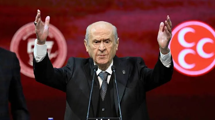 Devlet Bahçeli’den Filenin Sultanları’na Tarihi Tebrik: "Türk Kadınının Gücünü Cihana İlan Ettiler!"