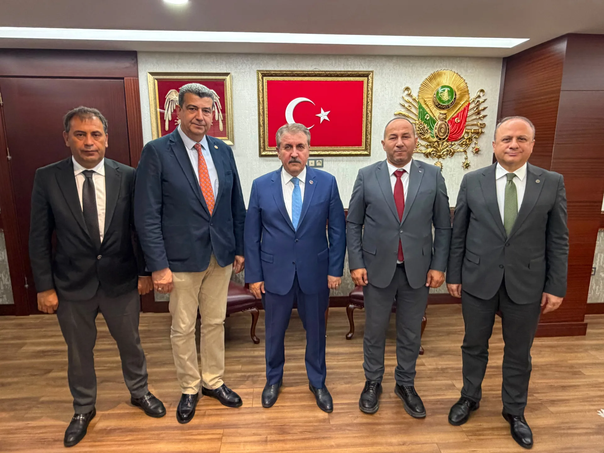 Türkçe Konuşan Ülkeler Uluslararası Gazeteciler Derneği'nden BBP Lideri Destici'ye Ziyaret
