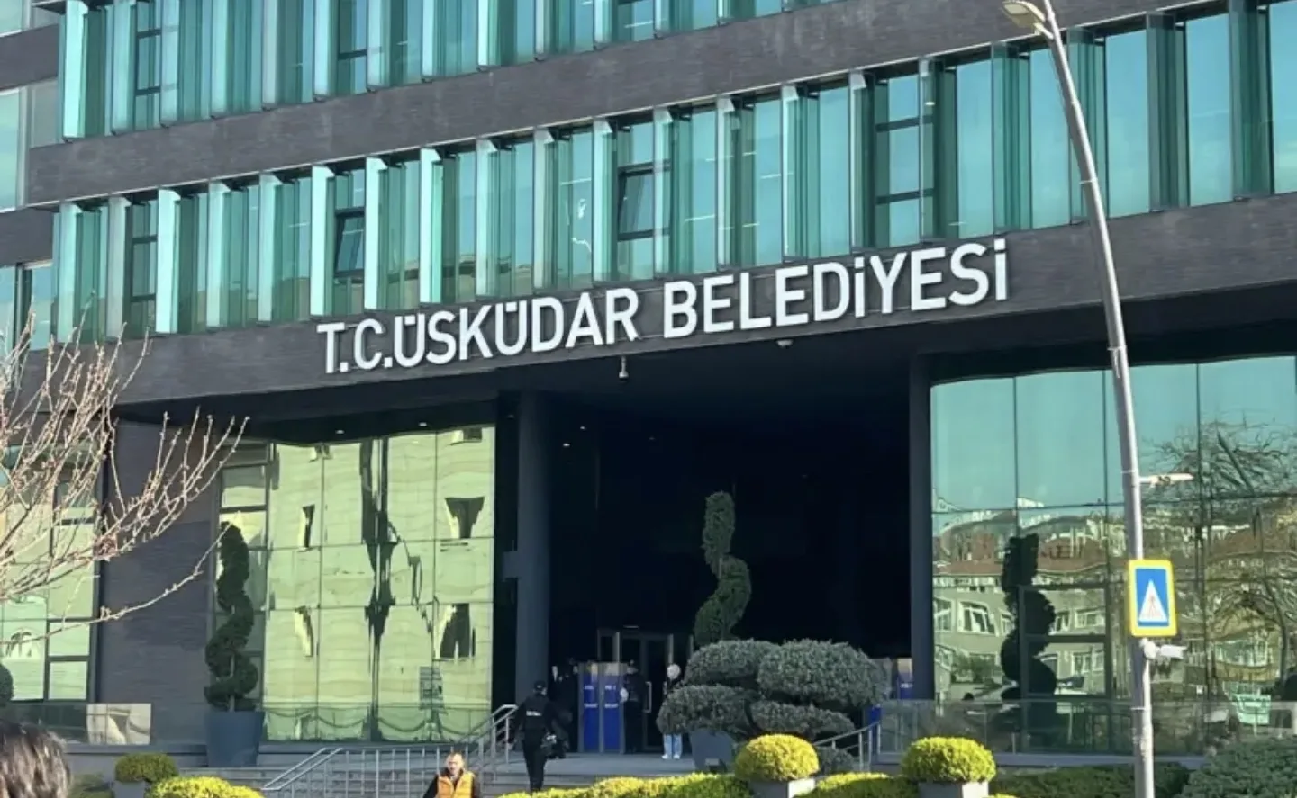 Üsküdar Belediyesi'ne Operasyon: Başkan Sinem Dedetaş Dahil 6 Kişi Gözaltına Alındı