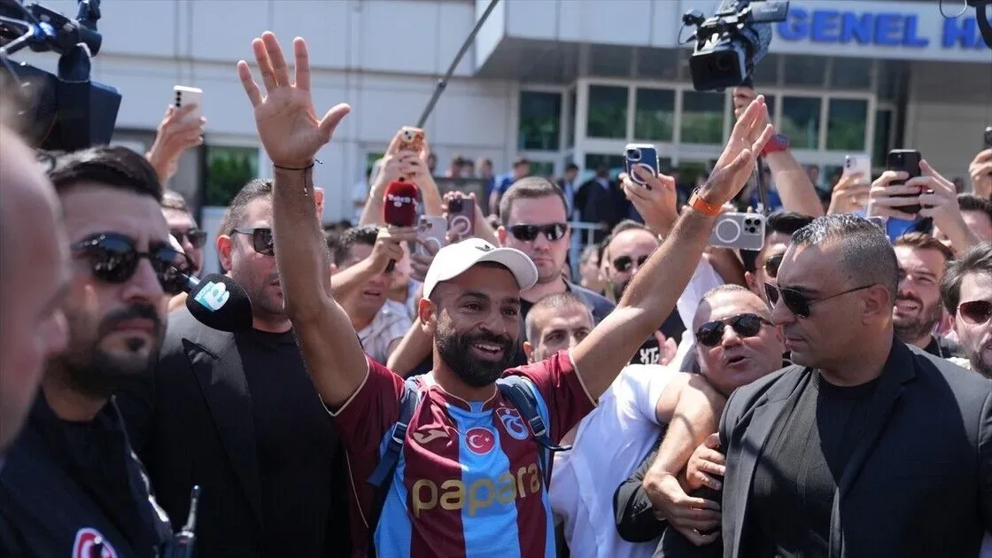 Bordo-Mavililerde Yer Yerinden Oynayacak: Mohamed Salah İstanbul'da!